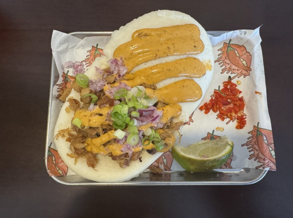 mananpika で食べたBABOY BAN の写真です