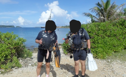 友人2人とアプラハーバーにて撮影。