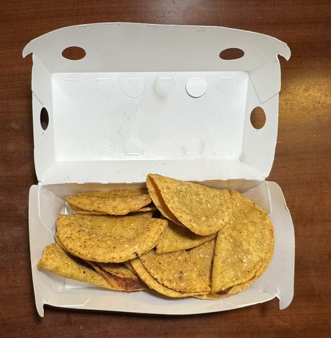 ジャックインザボックスで食べることができるサイドメニューの一つミニタコスです。