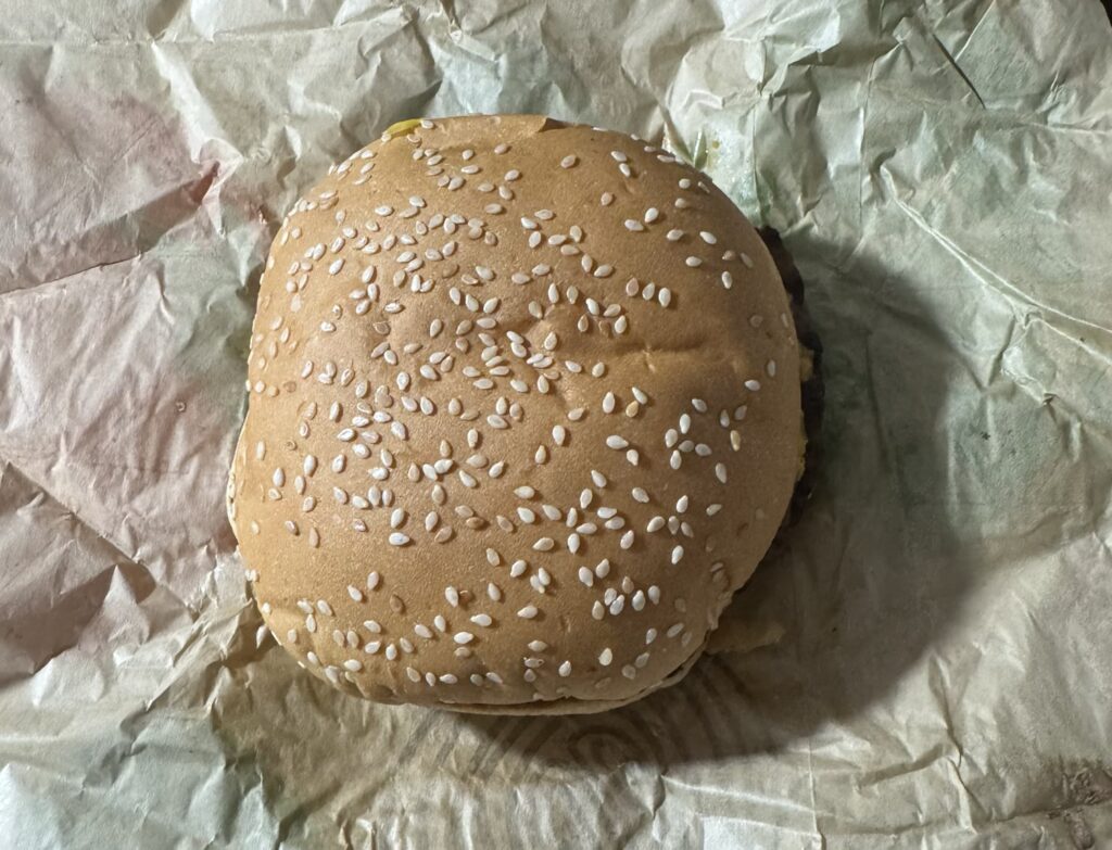 グアムのバーガーキングで食べることができるBBQブリスケッタの写真です。