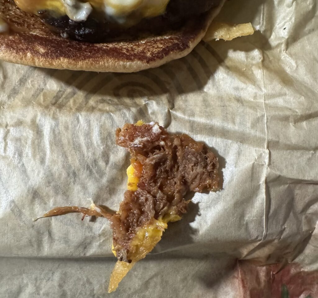 このコーンビーフのようなものがブリスケッタです。