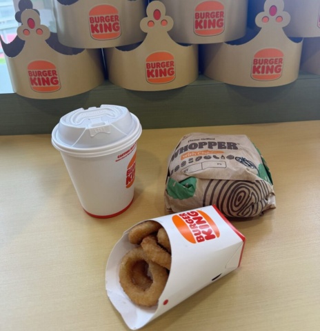 グアムのバーガーキングタモンセンターで注文したBBQブリスケットのコンボです。