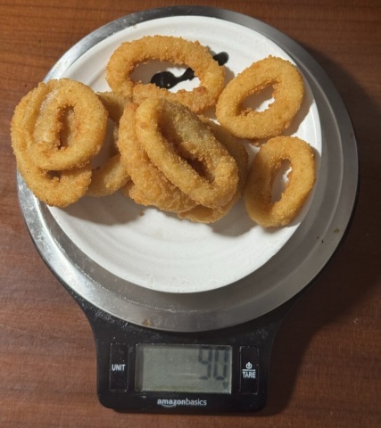 バーガーキンググアム店で購入したオニオンリングです。