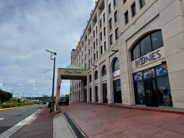 グアムのｋマートから下りトニーローマへ続きます。