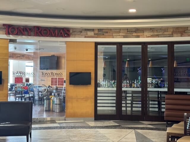 グアムのトニーローマは閉店前と変わらず残っています。