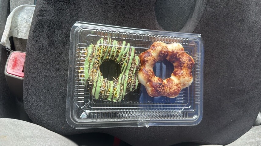 グアムスイートスポットで購入したもちドーナツ