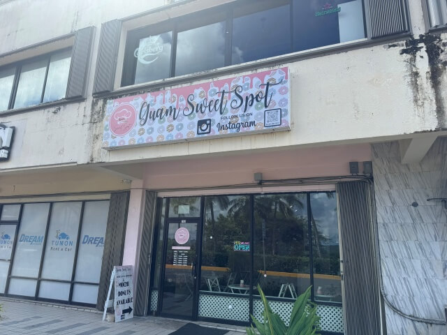 イパオビーチの近くのカフェ、グアムスイートスポット