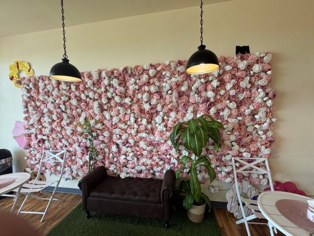 イパオビーチの近くのカフェ、グアムスイートスポットの店内です