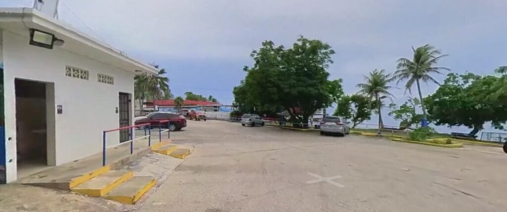 メリッソ桟橋の駐車場です