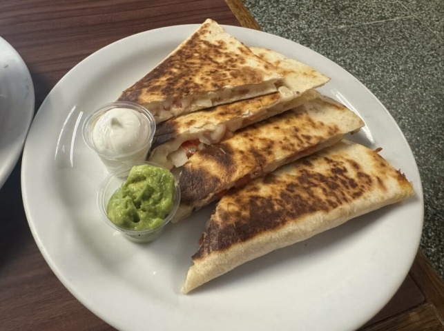 レギュラーケサディーヤの写真です。