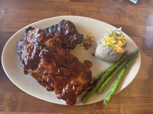 トニーローマ定番のバックリブはやはりいいですね。